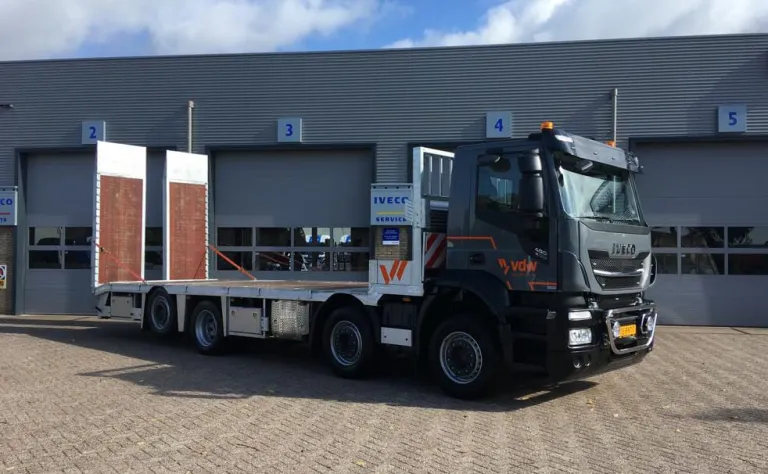 IVECO X-WAY 480pk voor VDW Bestratingen