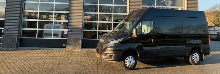 IVECO Daily MY22 voor Besteman Grondwerken en Bestratingen