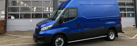 Van Ravenswaaij Tuinen neemt robuuste IVECO Daily bestelwagen in gebruik