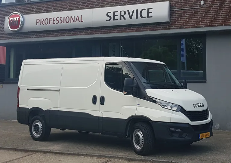 IVECO Daily uit voorraad afgeleverd aan Le Bon Ton