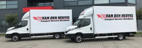 Twee IVECO Daily bakwagens voor Van den Heuvel Logistiek