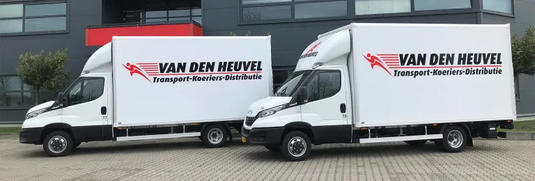 Twee IVECO Daily bakwagens voor Van den Heuvel Logistiek