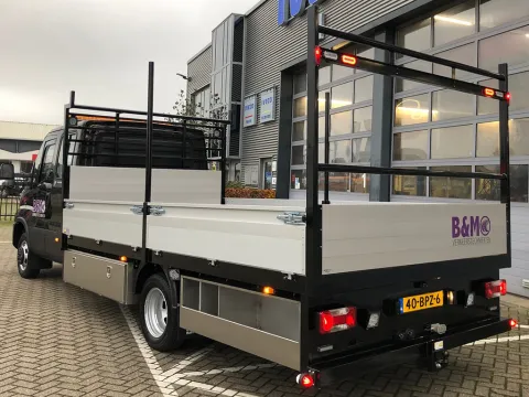 B&M Verkeerstechniek neemt een prachtige IVECO Daily in gebruik