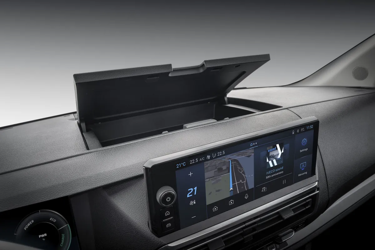 Centraal touchscreen in de cabine van de IVECO eJolly