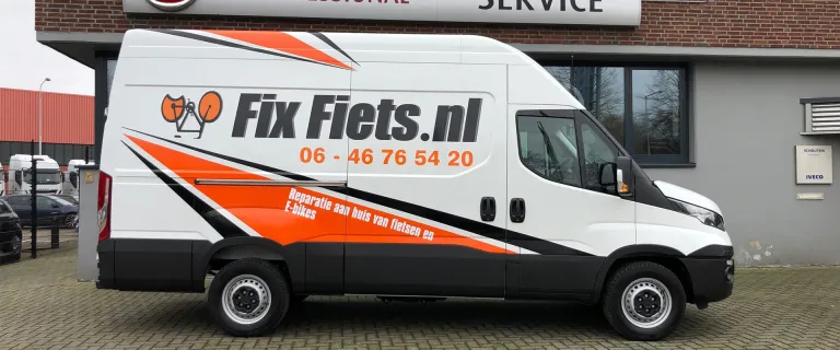 Nieuwe mobiele werkplaats voor Fixfiets.nl