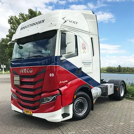 Eerste IVECO S-WAY ADR-trekker voor Hoogendoorn Transport