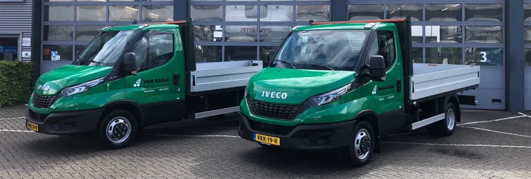 Van Raaij Groenverzorging neemt twee nieuwe IVECO Daily’s in gebruik