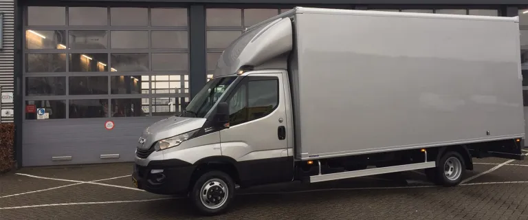 Daily 50C18 Hi-Matic bakwagen voor Van Hunnik Meubelen