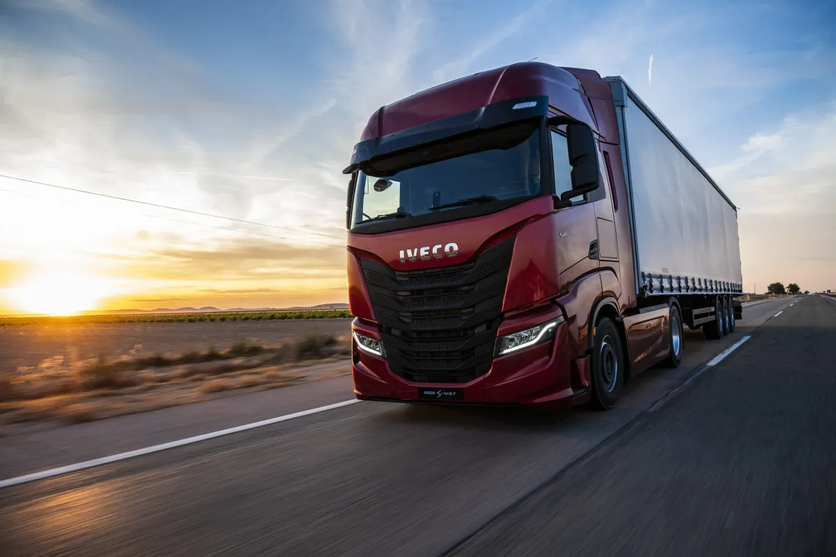 IVECO lanceert vol trots de S-WAY - Nieuws van IVECO Schouten