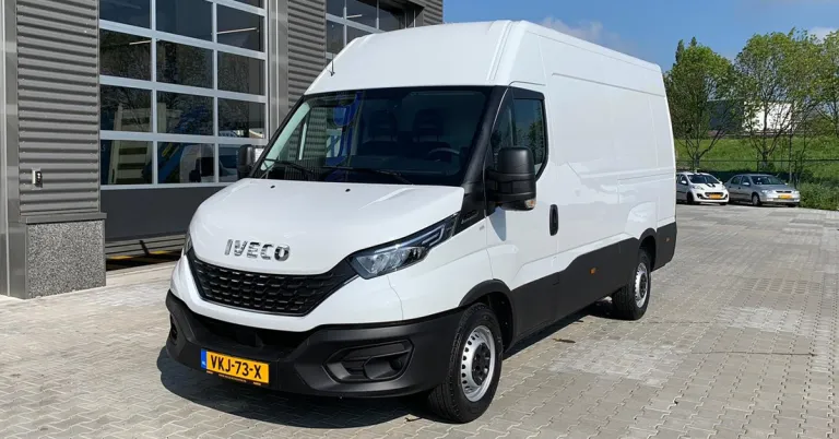 Connect Infra Tech neemt robuuste Daily bestelwagen in gebruik