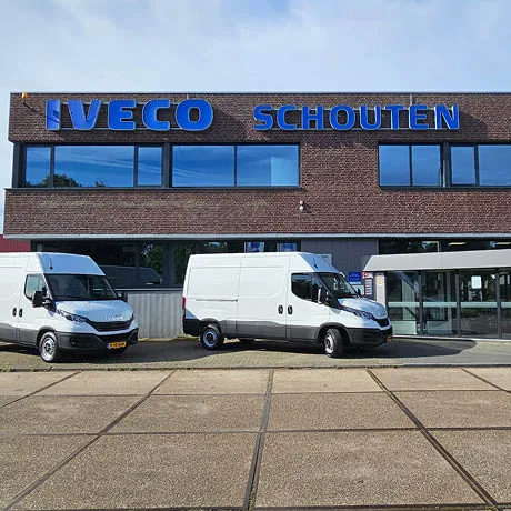 2 IVECO Daily’s overhandigd aan Gessel Groep Holding BV