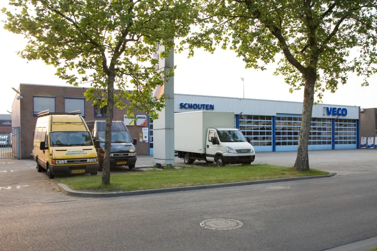 Nieuwe vestiging in Tilburg, 1999