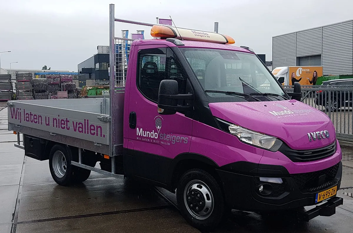 Twee nieuwe IVECO Daily’s voor Mundo Steigers