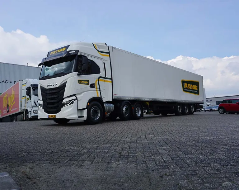 Nieuwe IVECO S-WAY voor P. van der Nat Transport uit Giessen