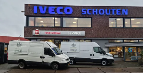 Hoveniersbedrijf Maarten Franken neemt nieuwe IVECO Daily in ontvangst