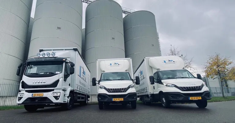 Drie IVECO bakwagens voor Aabo Trading