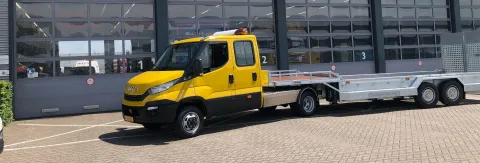 Twee IVECO Daily BE-trekkers voor Van Doorn Geldermalsen