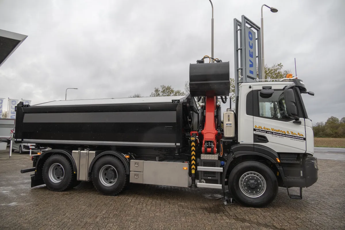 IVECO T-WAY 6×4 voor AH den Hartog & Zn