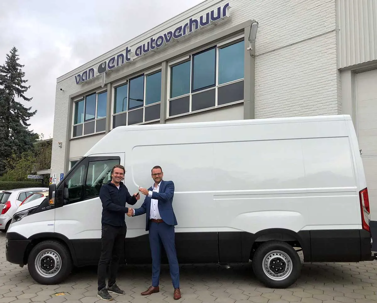 IVECO Daily 35S12 voor Van Gent Autoverhuur