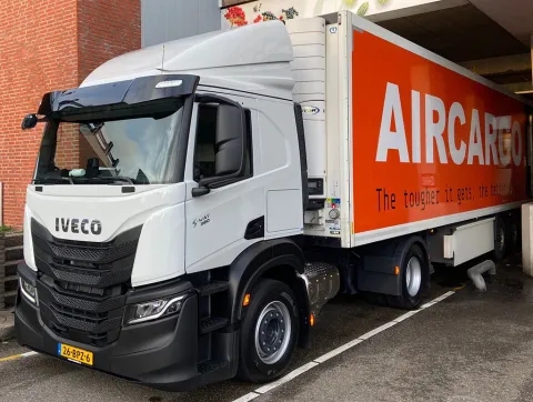 Aircargo.nl neemt nieuwe IVECO S-WAY trekker in gebruik