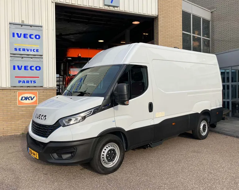 HF Infra Solutions BV kiest voor de IVECO Daily Blue Power
