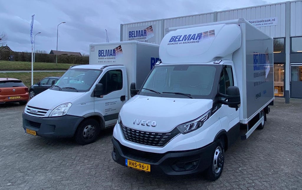 Oude en nieuwe IVECO Daily van Belmar Keukens en Badkamers