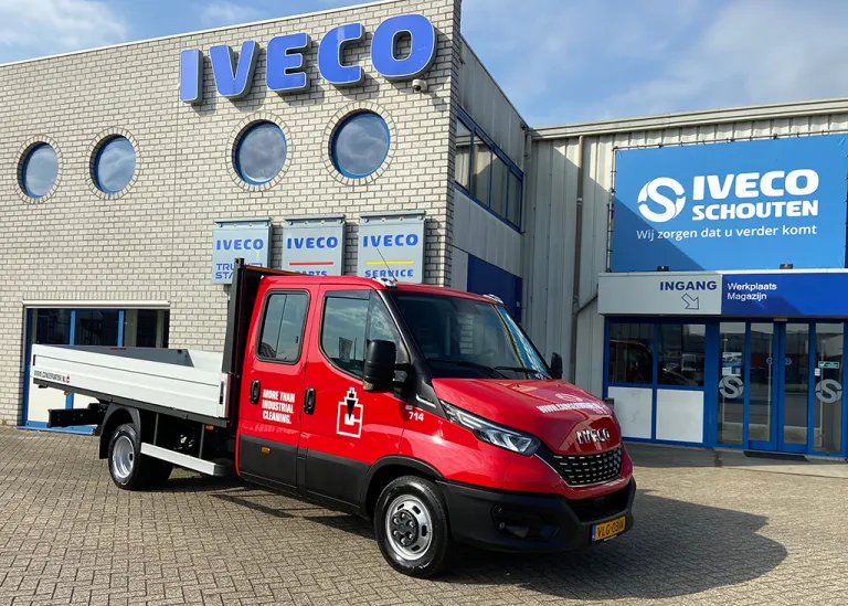 IVECO Daily met open laadbak voor Conservator Zuid