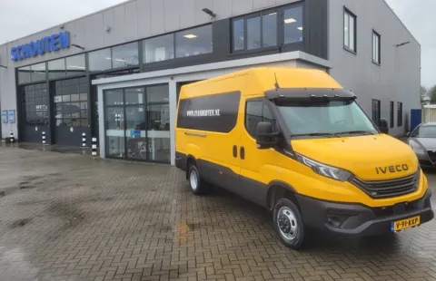 C. Van der Ven Sloop- & Grondwerken ontvangt hun derde IVECO Daily