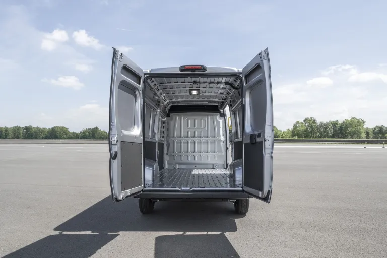 Zicht op de laadruimte van de IVECO eSuperJolly