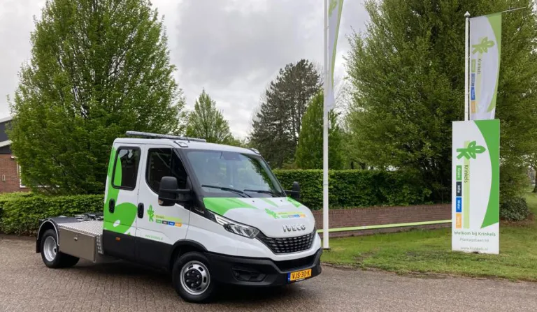 Nieuwe IVECO Daily BE-trekker voor Krinkels