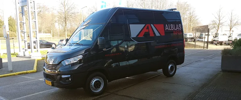 Daily bestelwagen voor Alblas Infra BV uit Krimpen a/d Lek