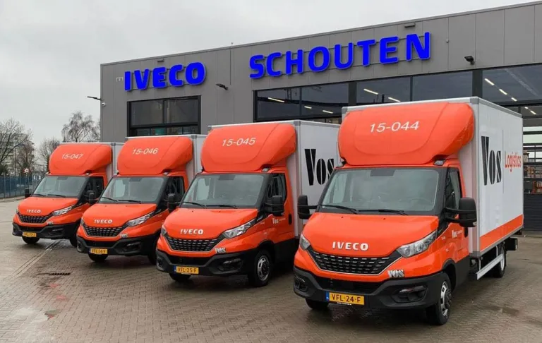 Vier nieuwe IVECO Daily bakwagens voor Vos Distri Logistics