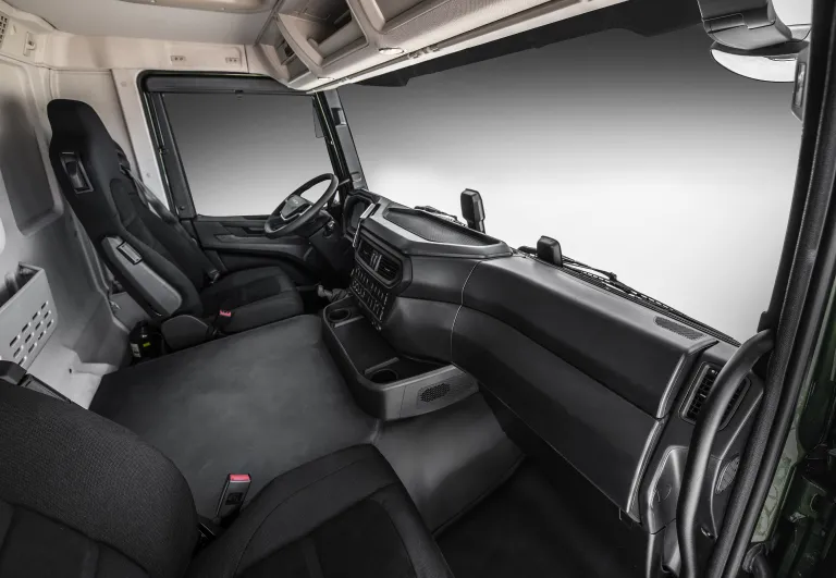 Cabine van de IVECO T-Way met stoelen