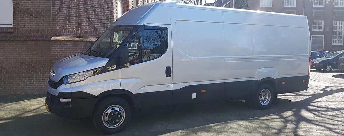 IVECO Daily voor karticoon Peter de Bruijn