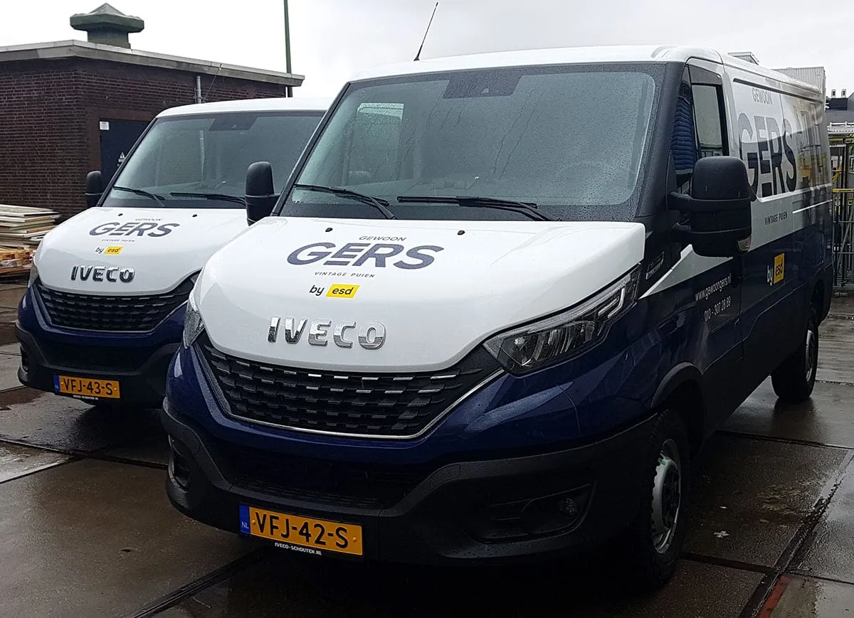 Vijf IVECO Daily bezorgwagens voor GewoonGers