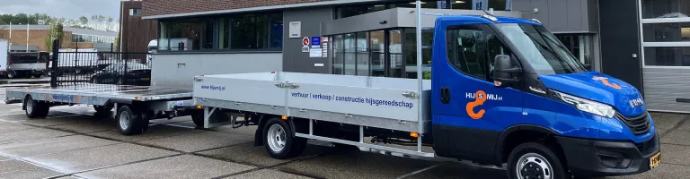 Iveco Daily met aanhanger voor Hijsmij.nl