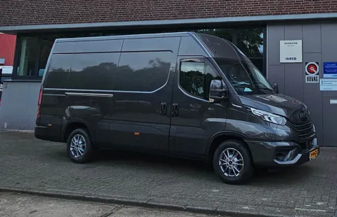 IVECO Daily 35S21A8P Voor RZ Bouw