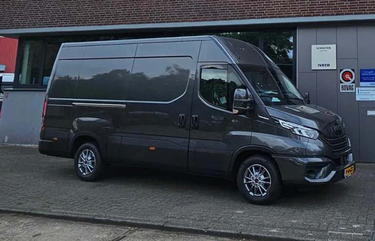 IVECO Daily 35S21A8P Voor RZ Bouw
