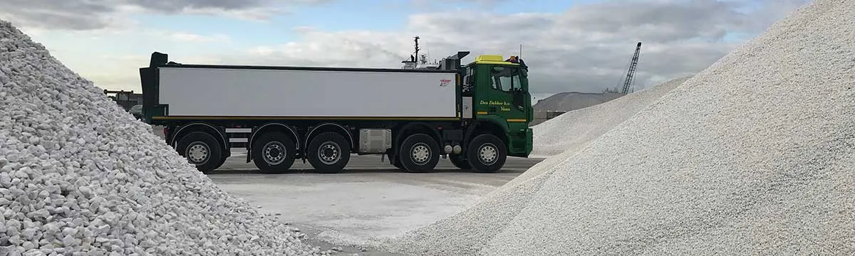 Maatwerk IVECO X-WAY 10×4 biedt alles wat Den Dekker BV nodig heeft