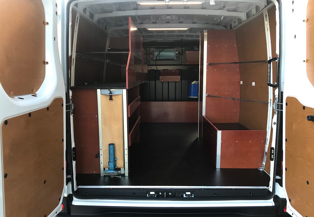 bedrijfswageninrichting IVECO Daily van Schakel in Kwaliteit