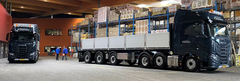 Twee IVECO S-WAY’s voor Bouwcenter Nelemans