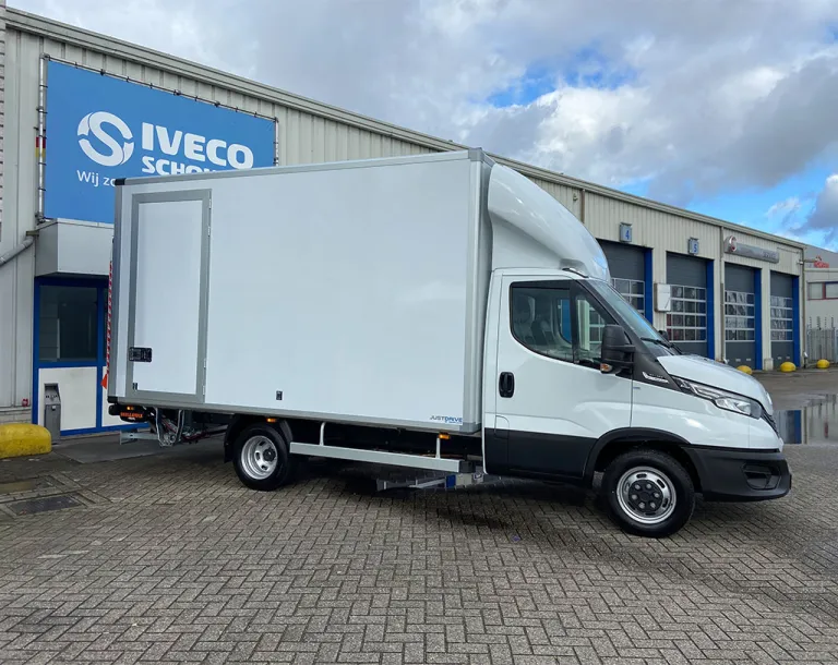 IVECO Daily 35C16H3.0A8 afgeleverd aan Barts Meubelen