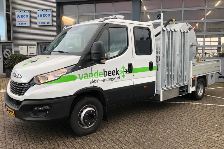 Van de Beek Kabels en Leidingen neemt 7-tons IVECO Daily in gebruik
