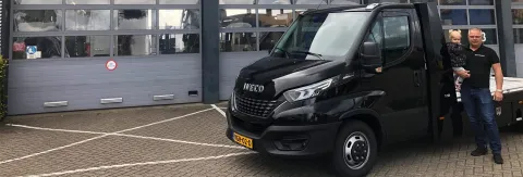 IVECO Daily 210 pk oprijwagen voor Autobedrijf van Neerbos