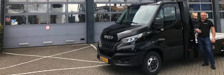 IVECO Daily 210 pk oprijwagen voor Autobedrijf van Neerbos