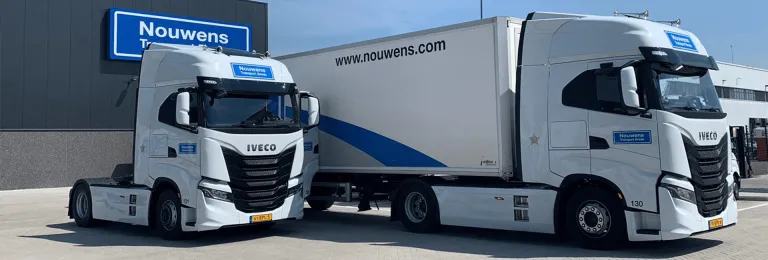Nouwens Transport Breda BV zorgt voor reuring door twee stuks IVECO S-WAY