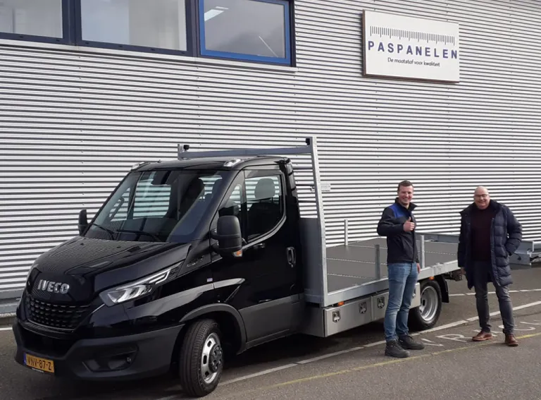 Pas Panelen neemt veelzijdige IVECO Daily in gebruik