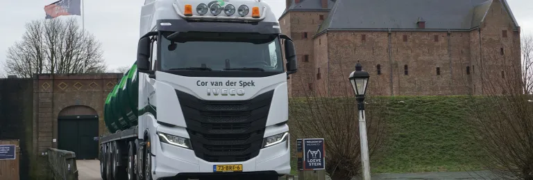 IVECO S-WAY voor Cor van der Spek Mesthandel en Transport