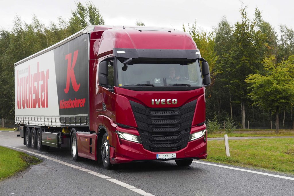 IVECO S-WAY 480 pk tijdens Truckstar Praktijktest