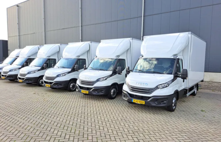 Autocentrum Zuid Nederland ontvangt vijf nieuwe IVECO Daily’s